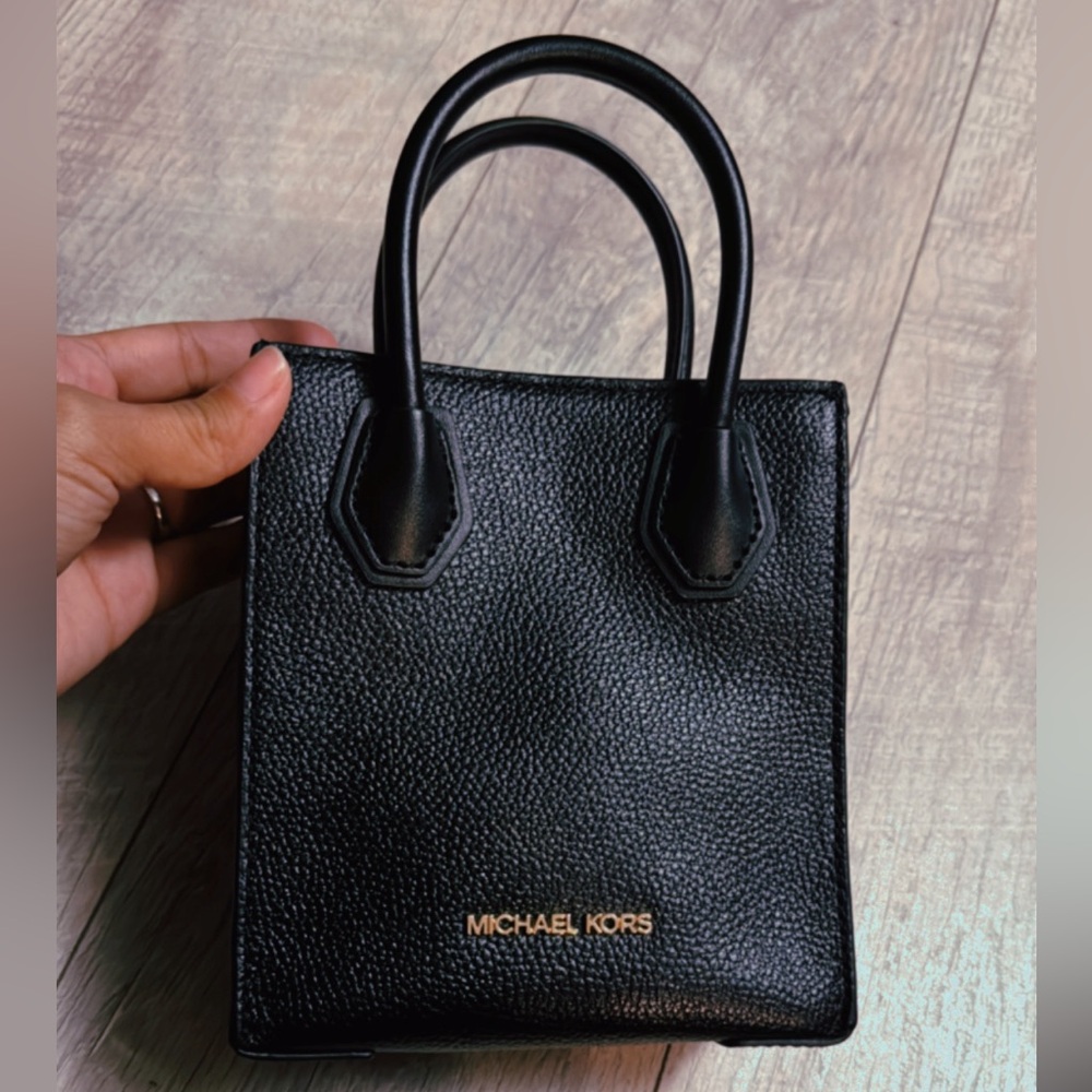 Michael Kors mini hand bag!